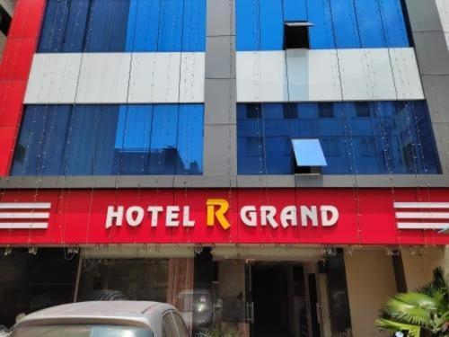 Oyo Flagship 80855 Hotel R Grand Виджаявада Экстерьер фото